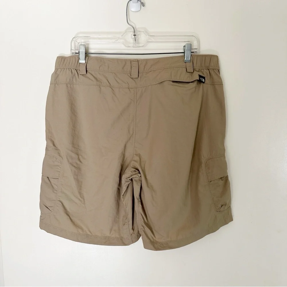 The North Face Tan Nylon Cargo Shorts Elastic Back Waist Size Large